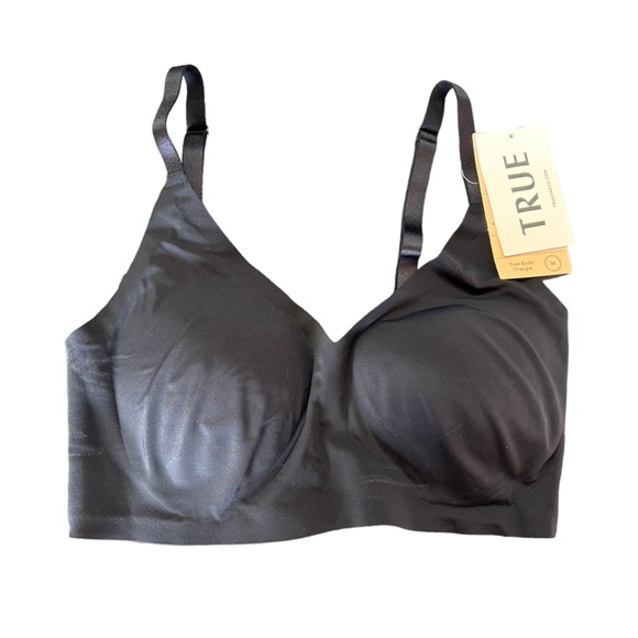 TRUE & CO. Black triangle convertible wirefree pullover soft bra size medium NWT - Picture 2 of 10